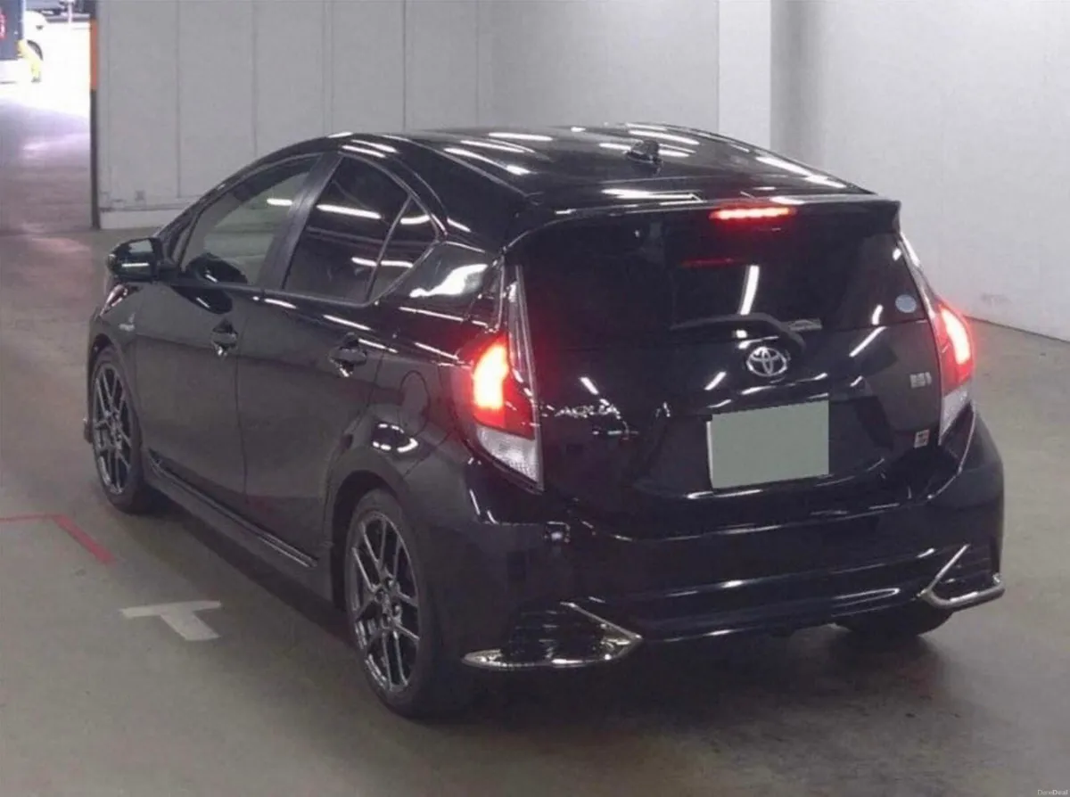 2020 TOYOTA AQUA GR SPORT - Image 3