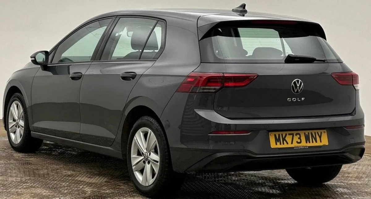 2.0 TDI Life Hatchback 5dr Diesel DSG Euro 6 (s/s) - Image 3