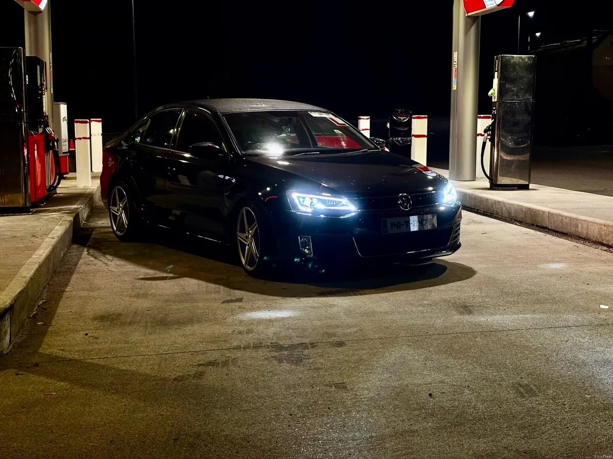 Vw Jetta mk6 1.6 tdi - Image 4