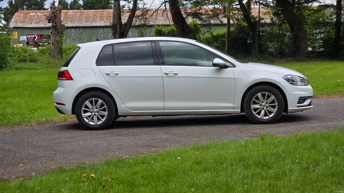 2018 Volkswagen Golf 1.6 TDI FL TRENDLINE - Image 4