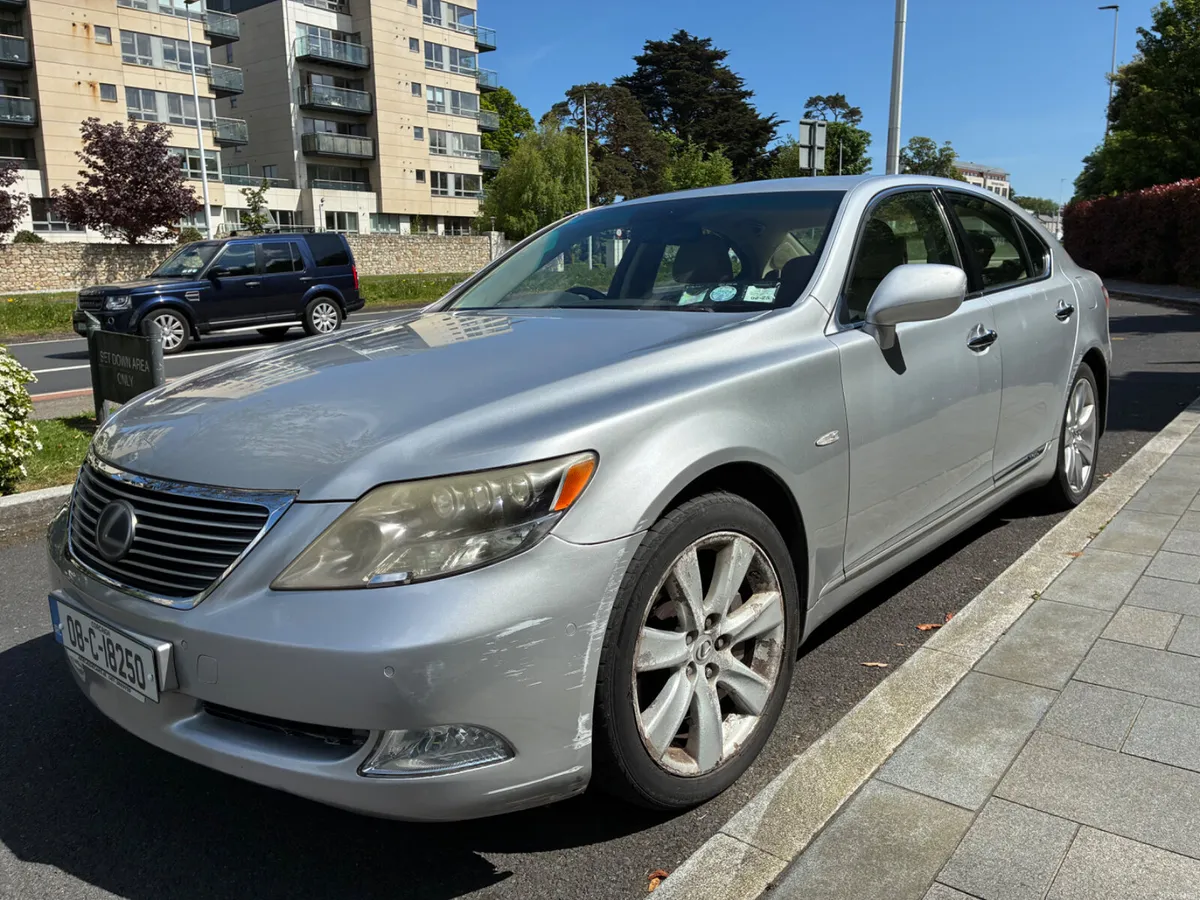 Lexus LS600h - €9,650 - Image 1