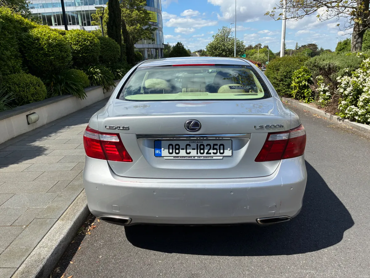 Lexus LS600h - €9,650 - Image 6