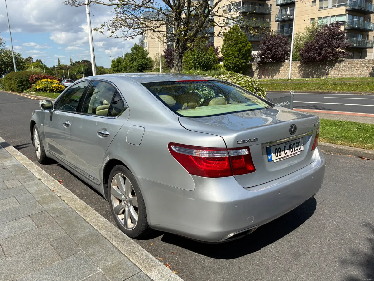 Lexus LS600h - €9,650 - Image 5