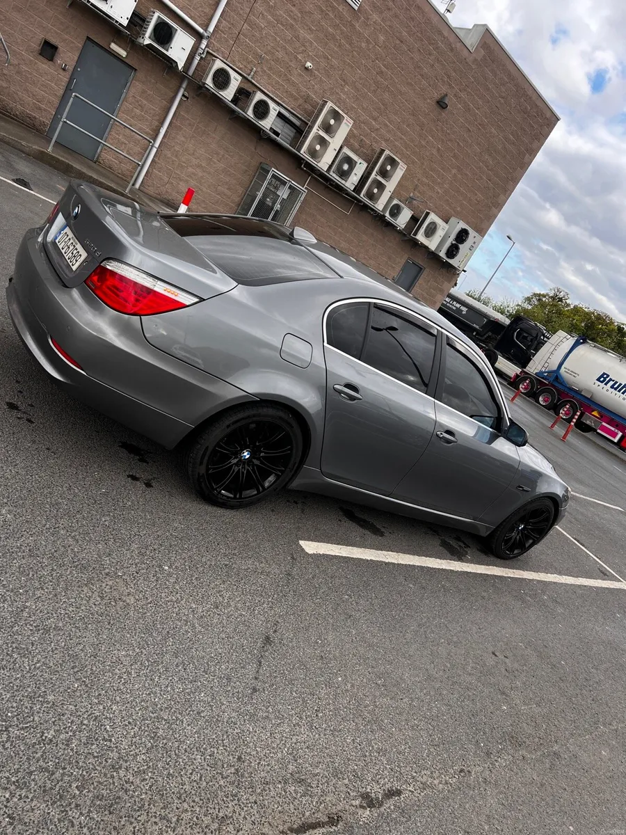 Bmw 520D SE Bussines Edition - Image 2
