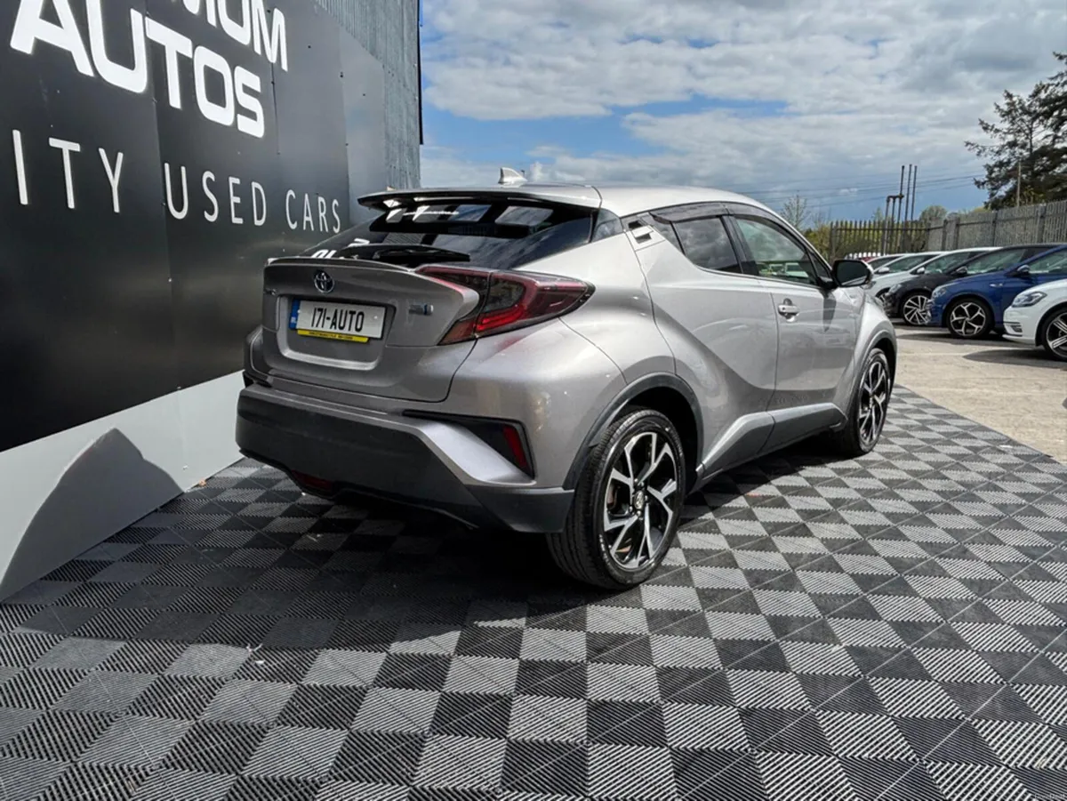 Toyota C-HR Toyota CHR 1.8 self charging hybrid, l - Image 2