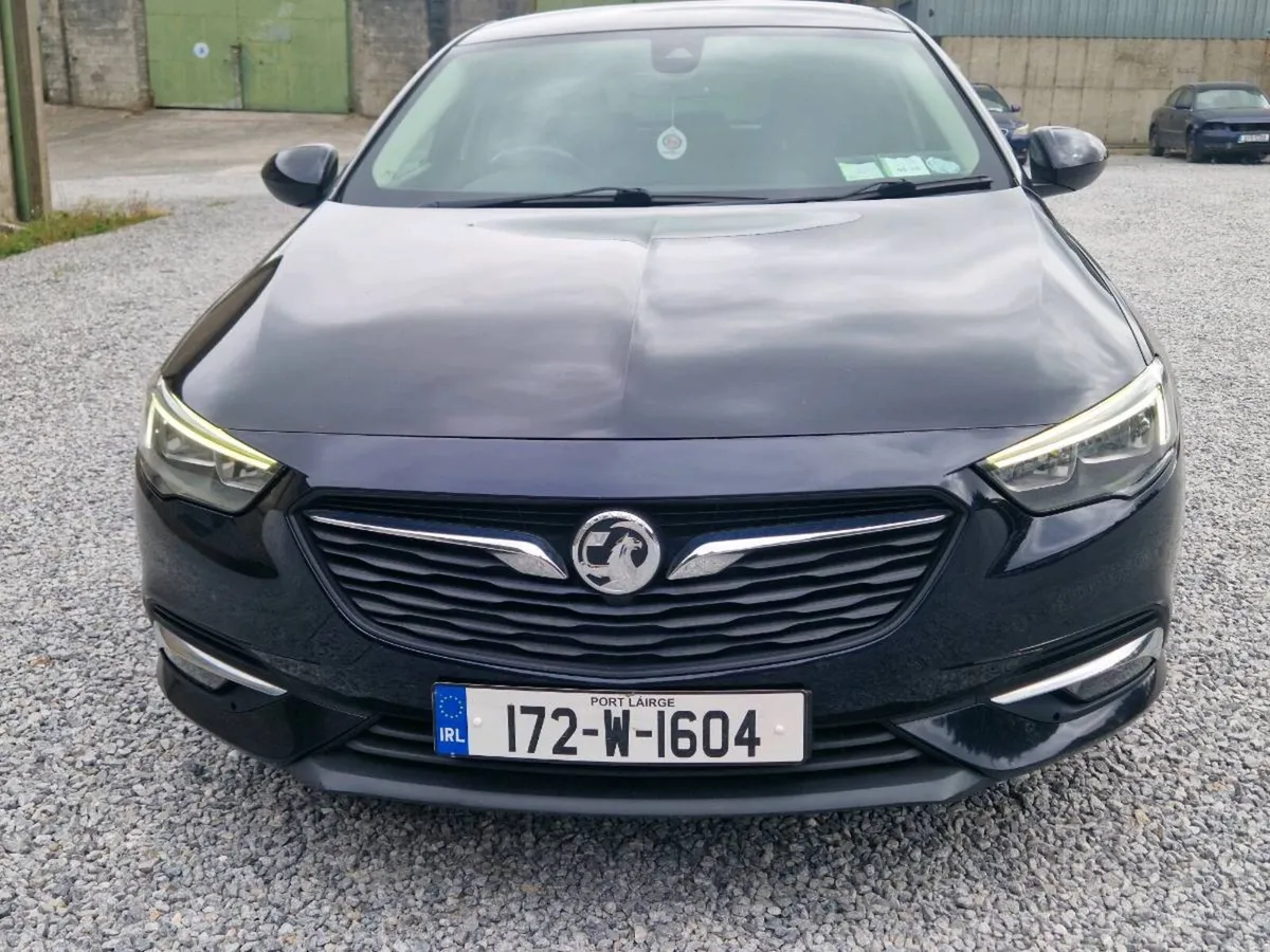 Insignia Sri - Image 2