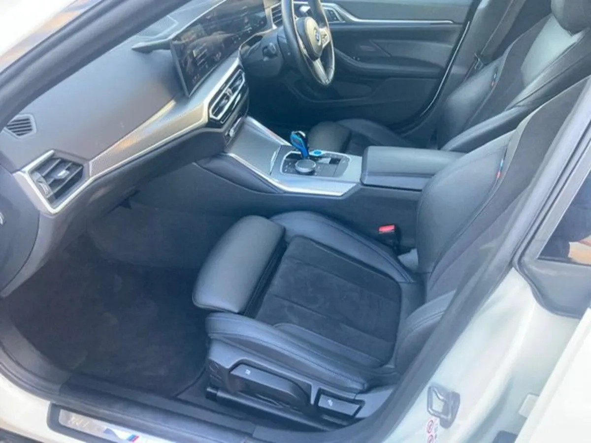 2022 BMW i4 M SPORT - Image 4