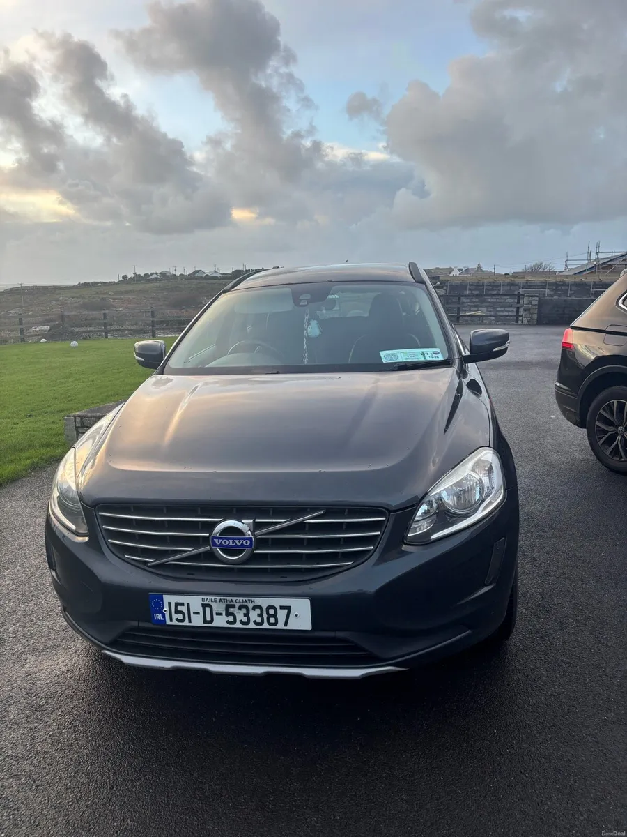 2015 Volvo XC60 - Image 3