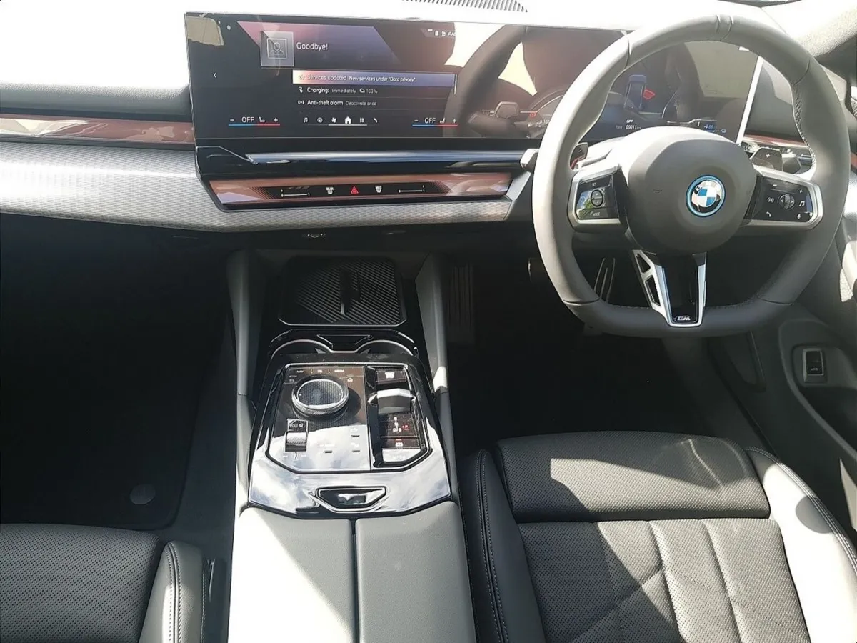 BMW 5-Series 530e M Sport - Image 4