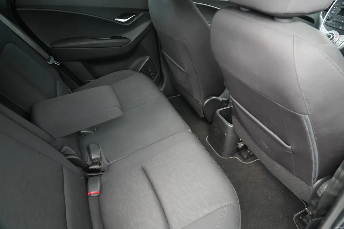 2014 Hyundai ix20 1.4 Diesel Manual - Image 4