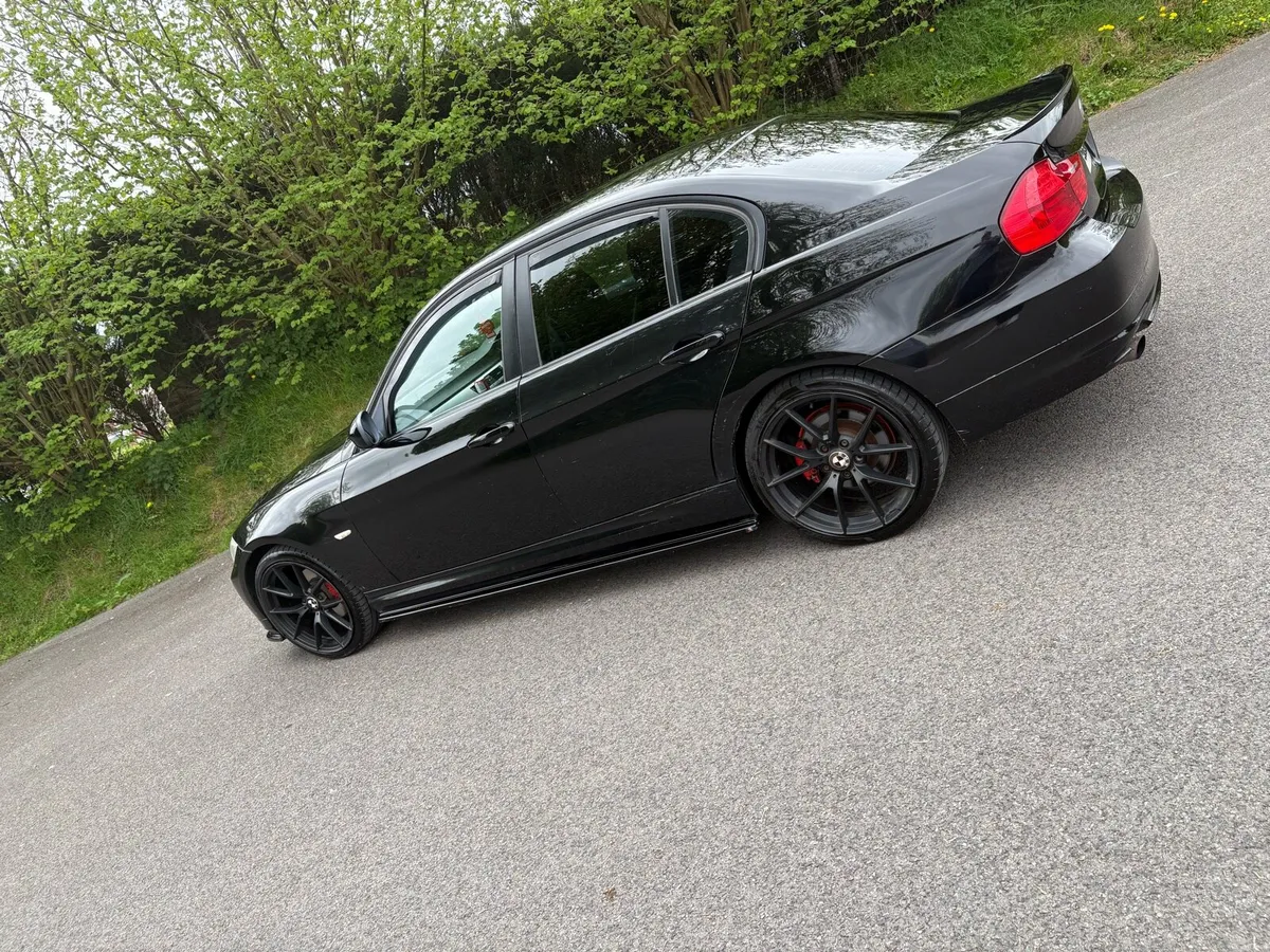 BMW 318 E90 - Image 4