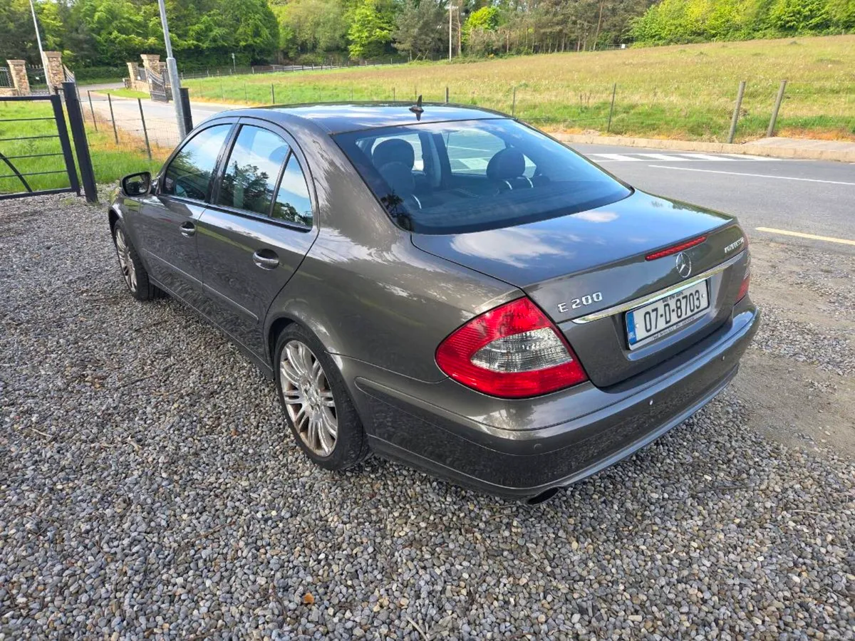 Mercedes e200 2007 - Image 4