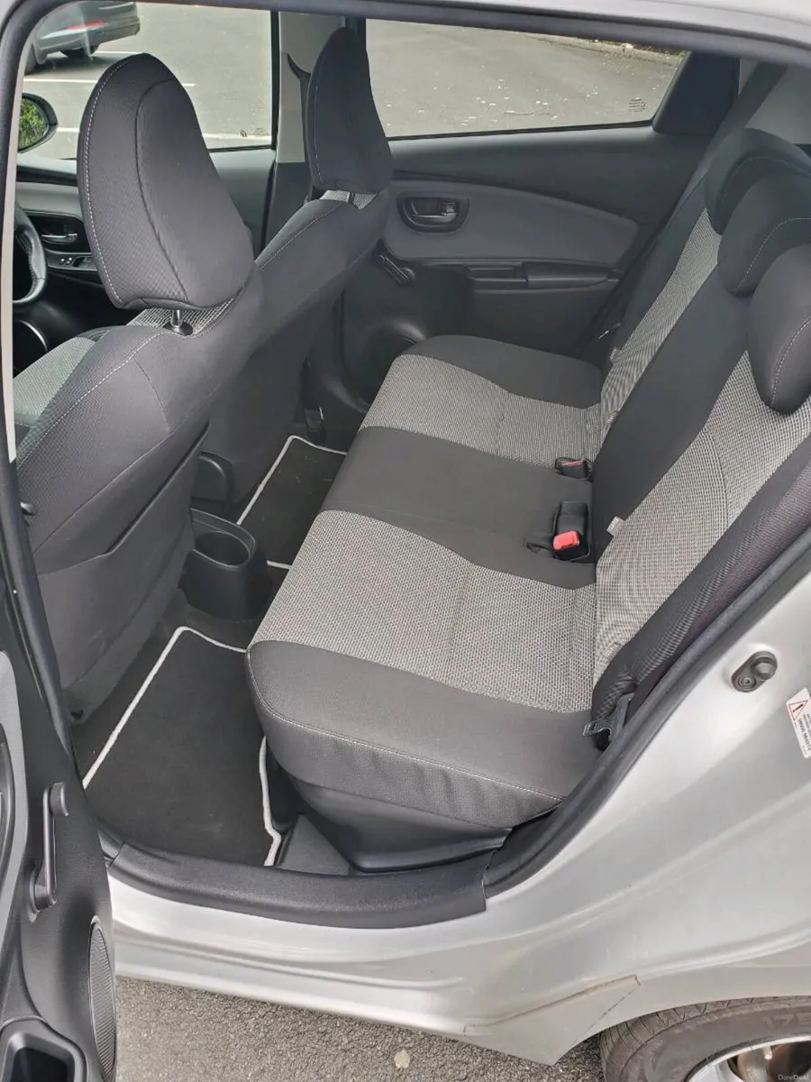 Toyota Yaris Hybrid - Image 3