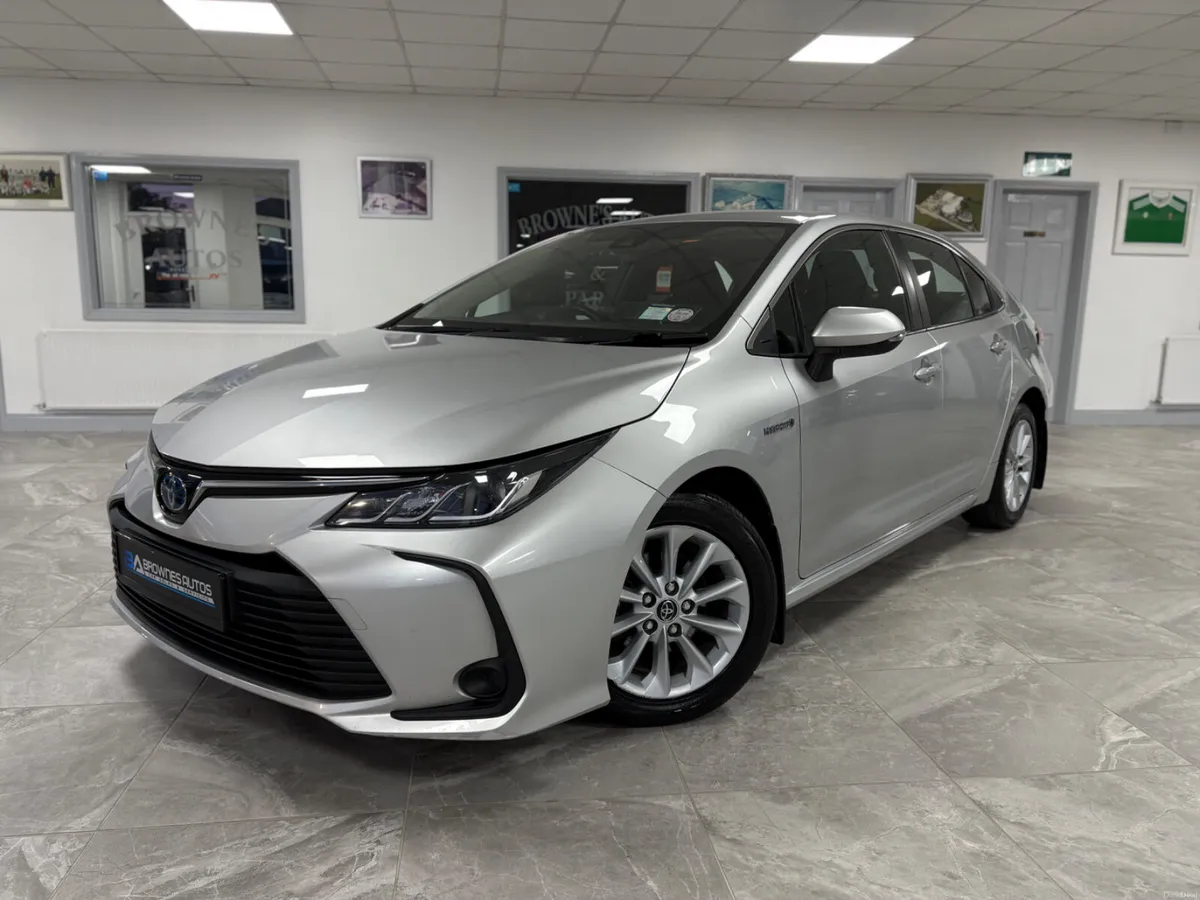 2019 Toyota Corolla Hybrid Automatic - Image 2