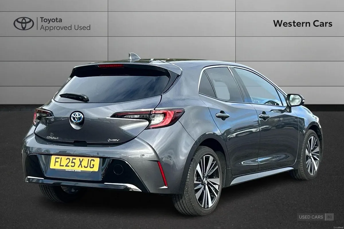 Toyota Corolla 1.8 VVT-h Design CVT Euro 6 (s/s) 5 - Image 2