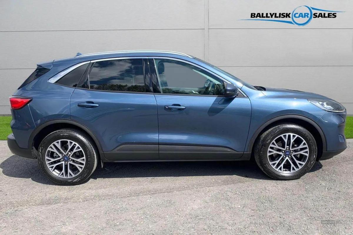 Ford Kuga 1.5T 150PS Titanium Edition in Chrome Bl - Image 3