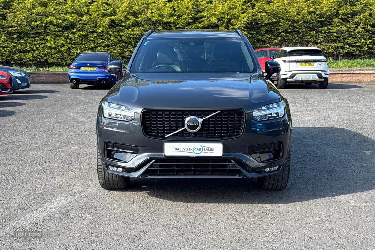 Volvo XC90 2.0 B5D 235PS MHEV R-Design Hybrid Auto - Image 4