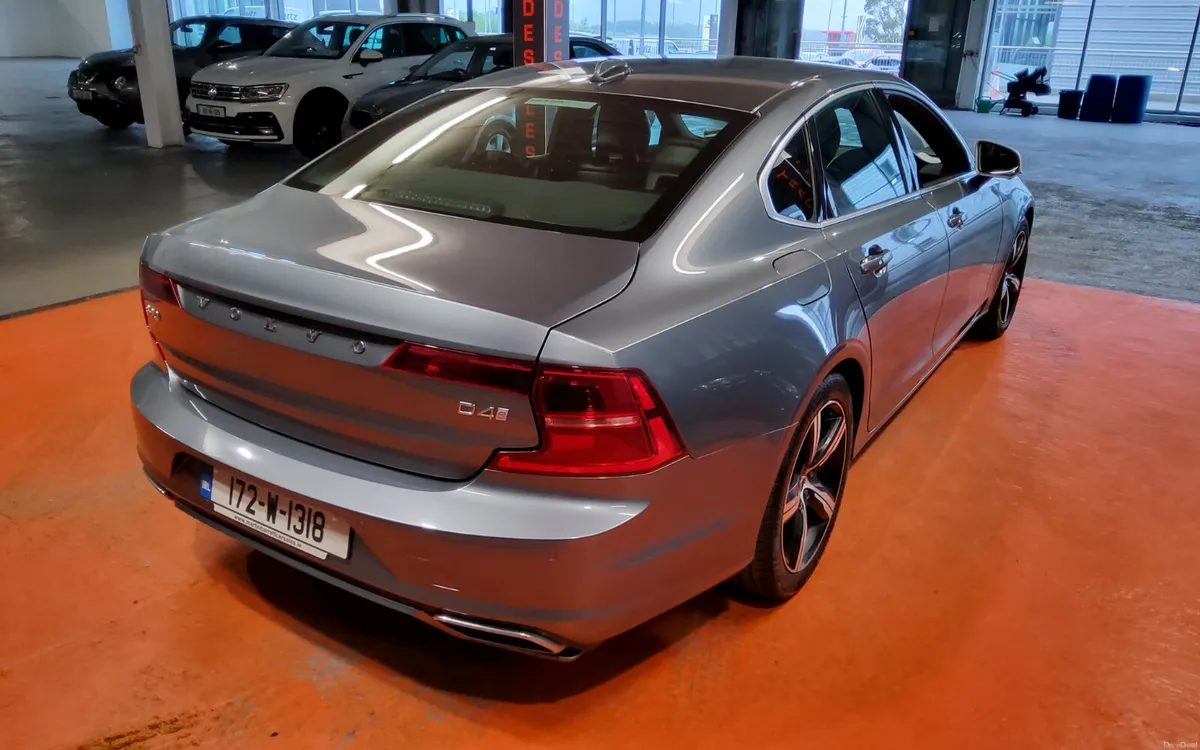 Volvo S90 2017 - Image 4