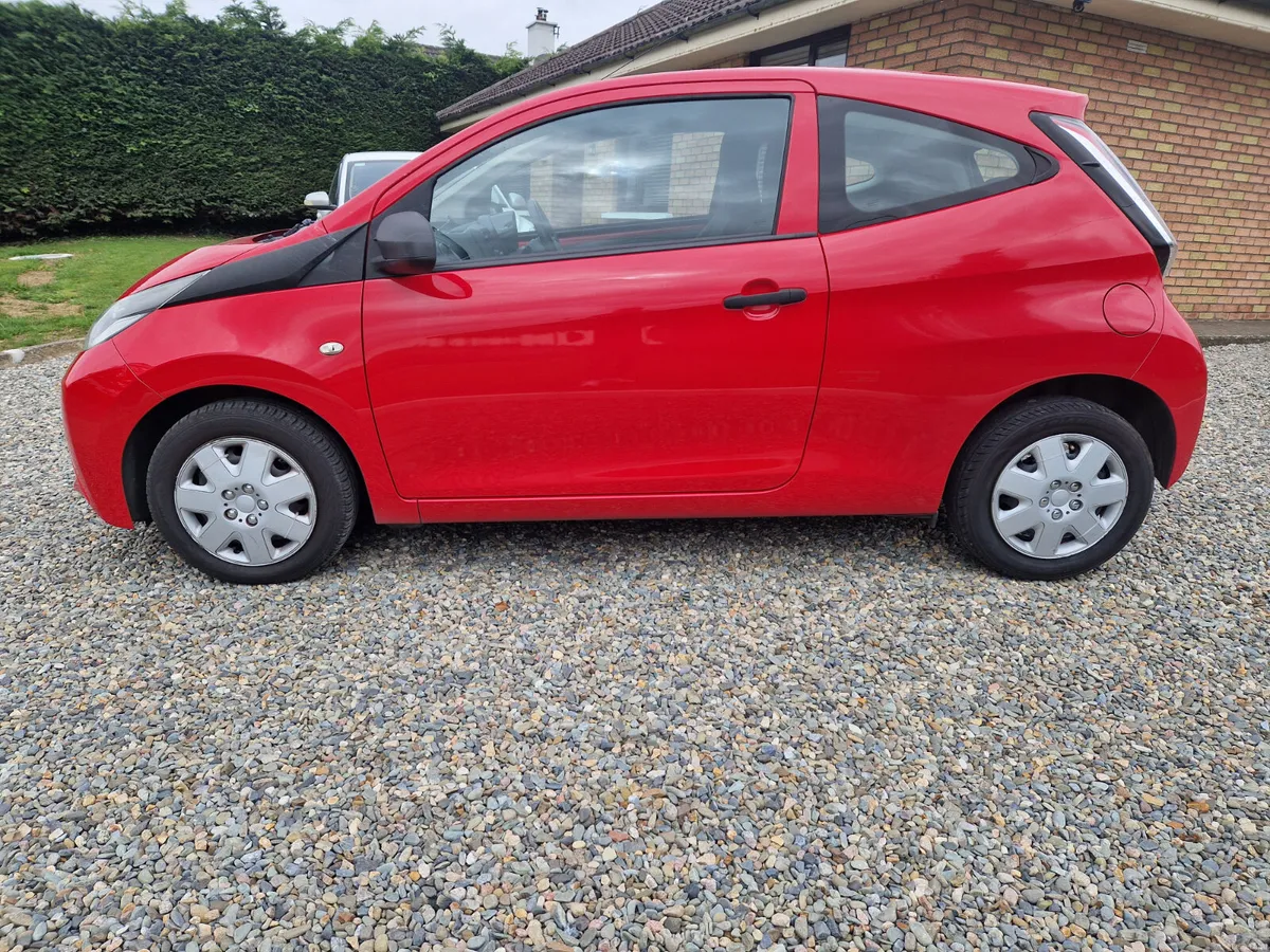 Toyota Aygo 2015 1.0 petrol - Image 6