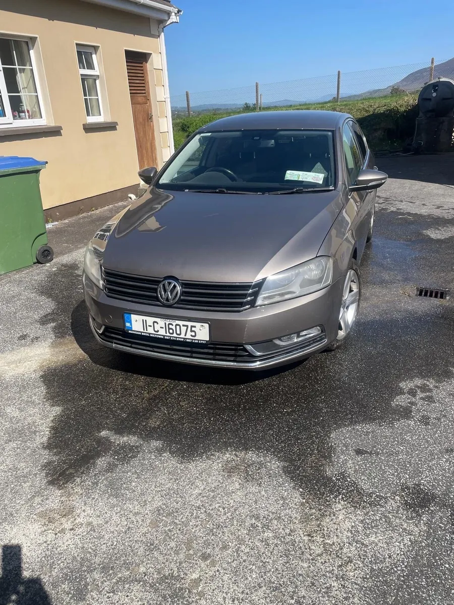 Volkswagen Passat - Image 1