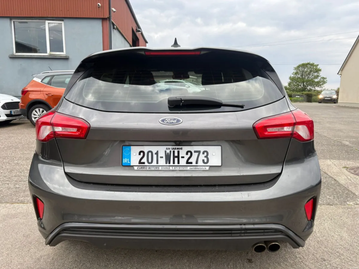 Ford Focus ST-LINE 5DR 1.5 TD 120 S6.2 M6 4DR - Image 4
