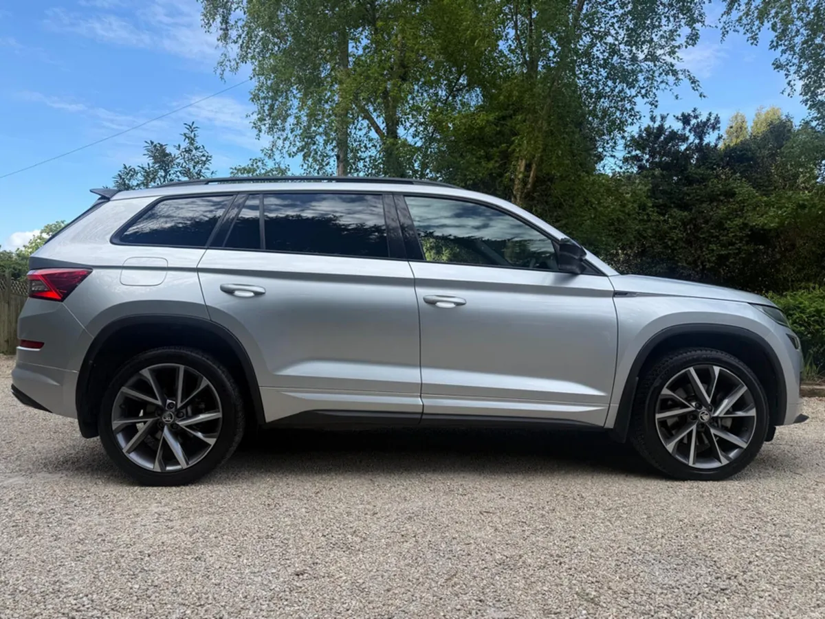 Skoda Kodiaq 7 SEAT SPORTLINE 2.0 TDI DSG *Panoram - Image 3