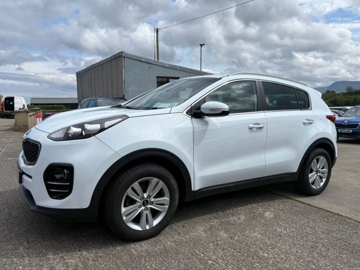 Kia Sportage 1.7 PLATINUM 5DR - Image 2
