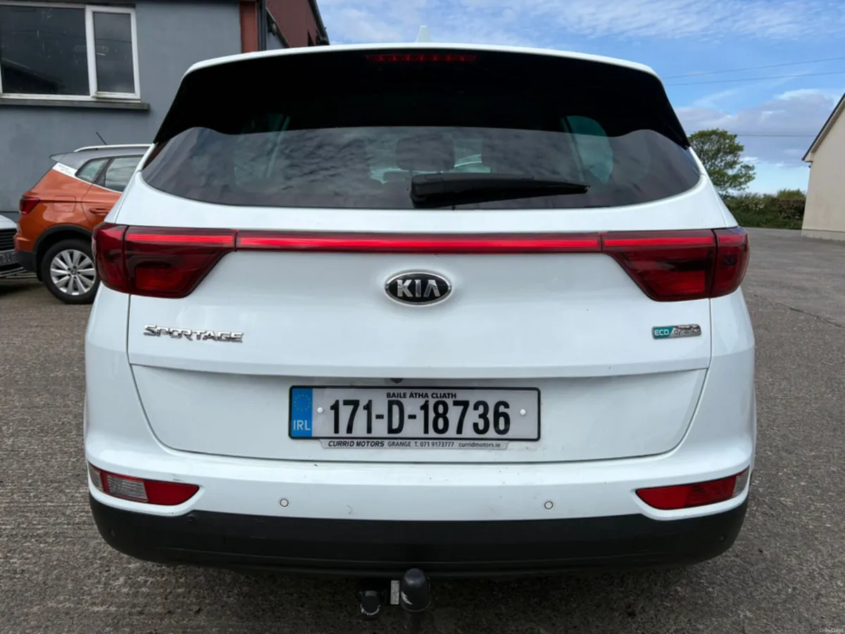 Kia Sportage 1.7 PLATINUM 5DR - Image 3