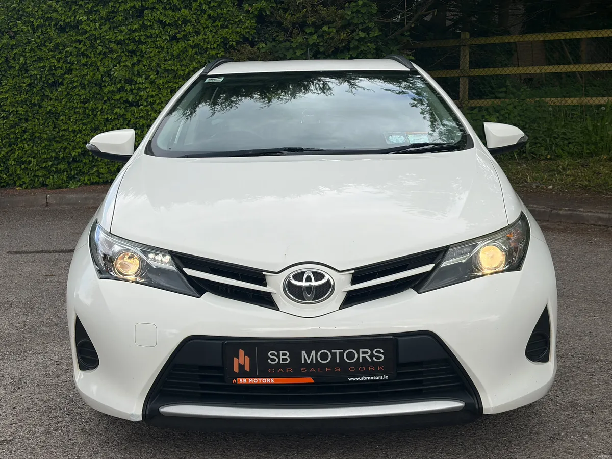 2014 TOYOTA AURIS ESTATE 1.4D4D TERRA NEW NCT 2027 - Image 2