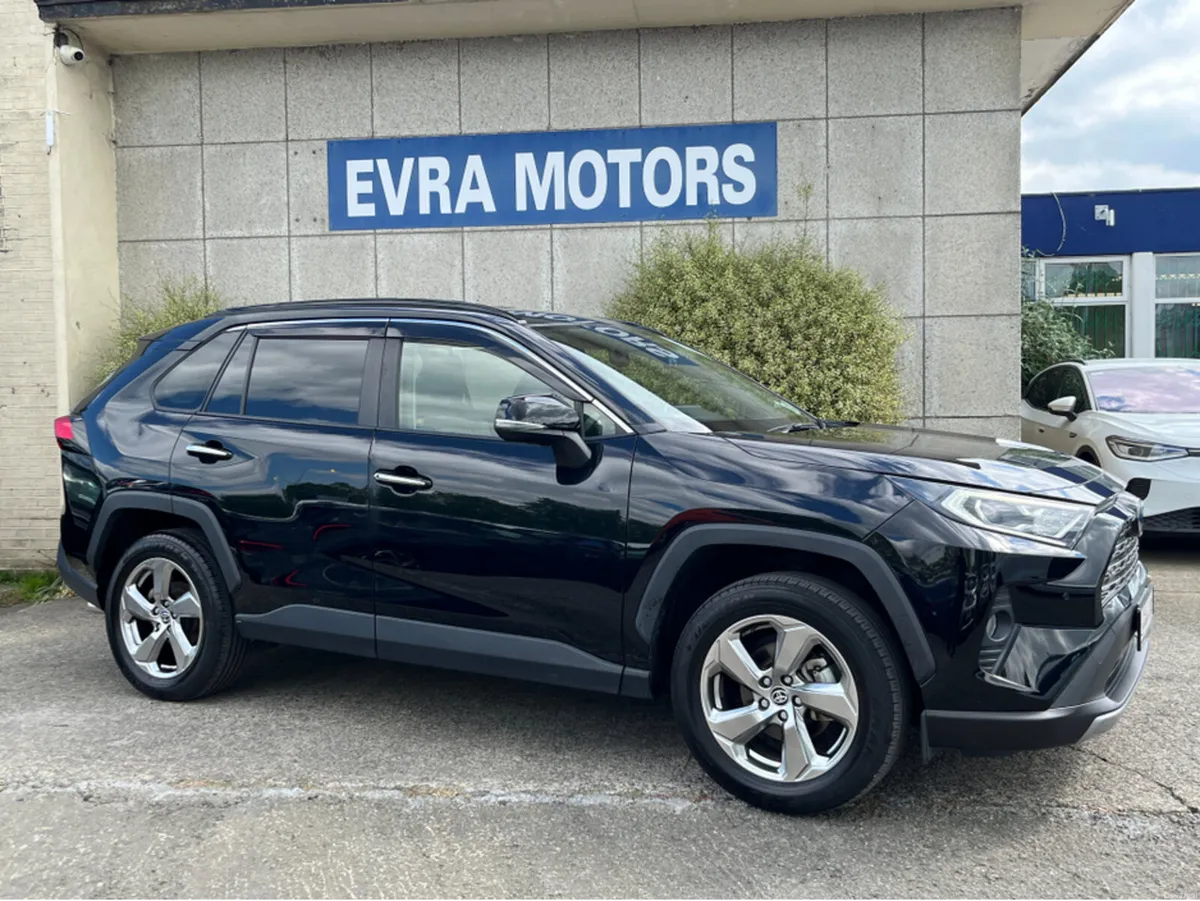 Toyota RAV4 G HYBRID 4WD 2.5 PETROL //LOW MILES//H - Image 3