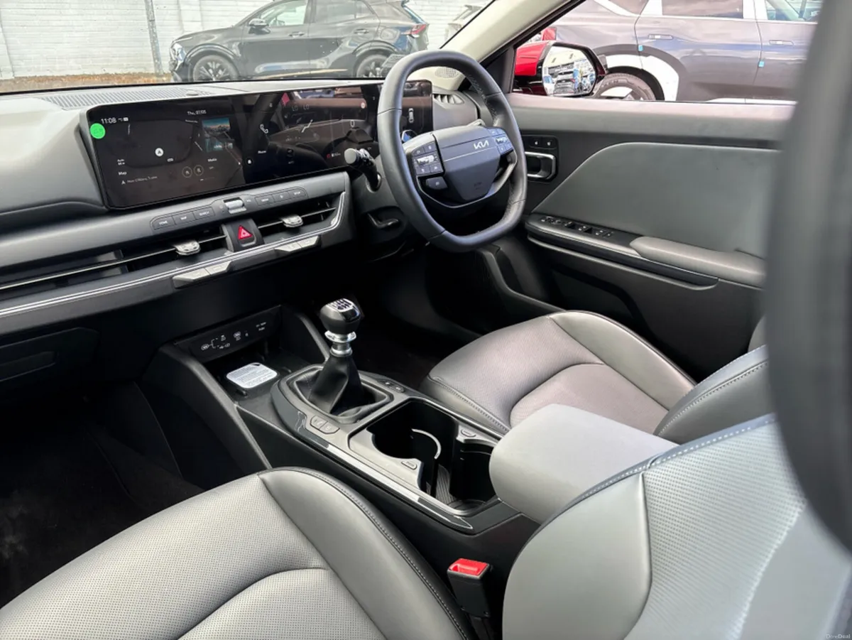 Kia K4 5HB MHEV K3 - Image 4