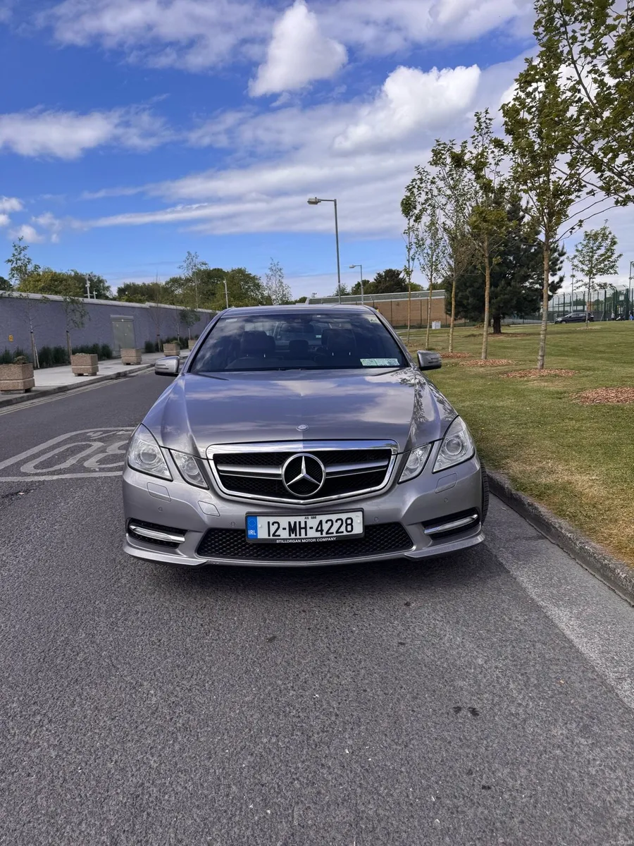 Mercedes-Benz E-Class - Image 3