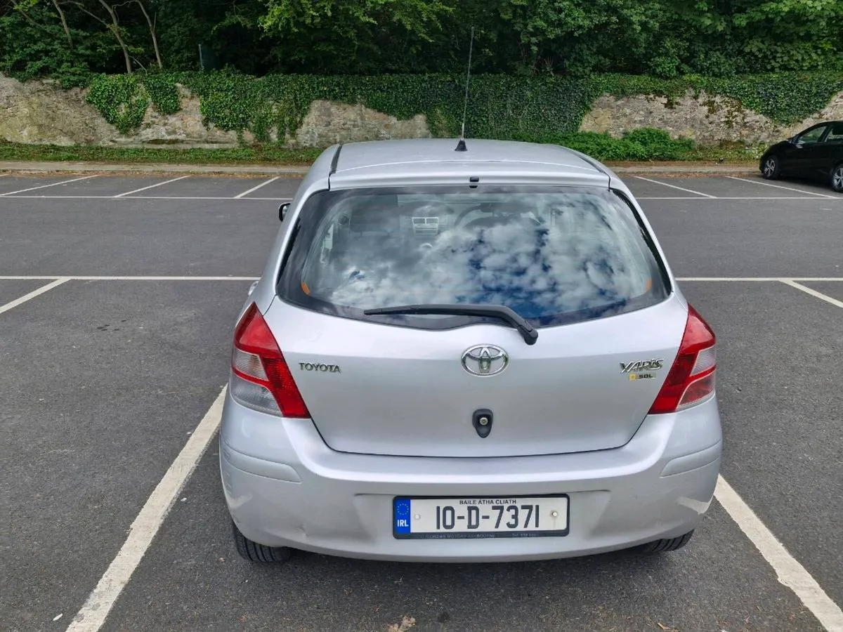 Beautiful 2010 Yaris SOL.   3 Owners within Family - Image 3