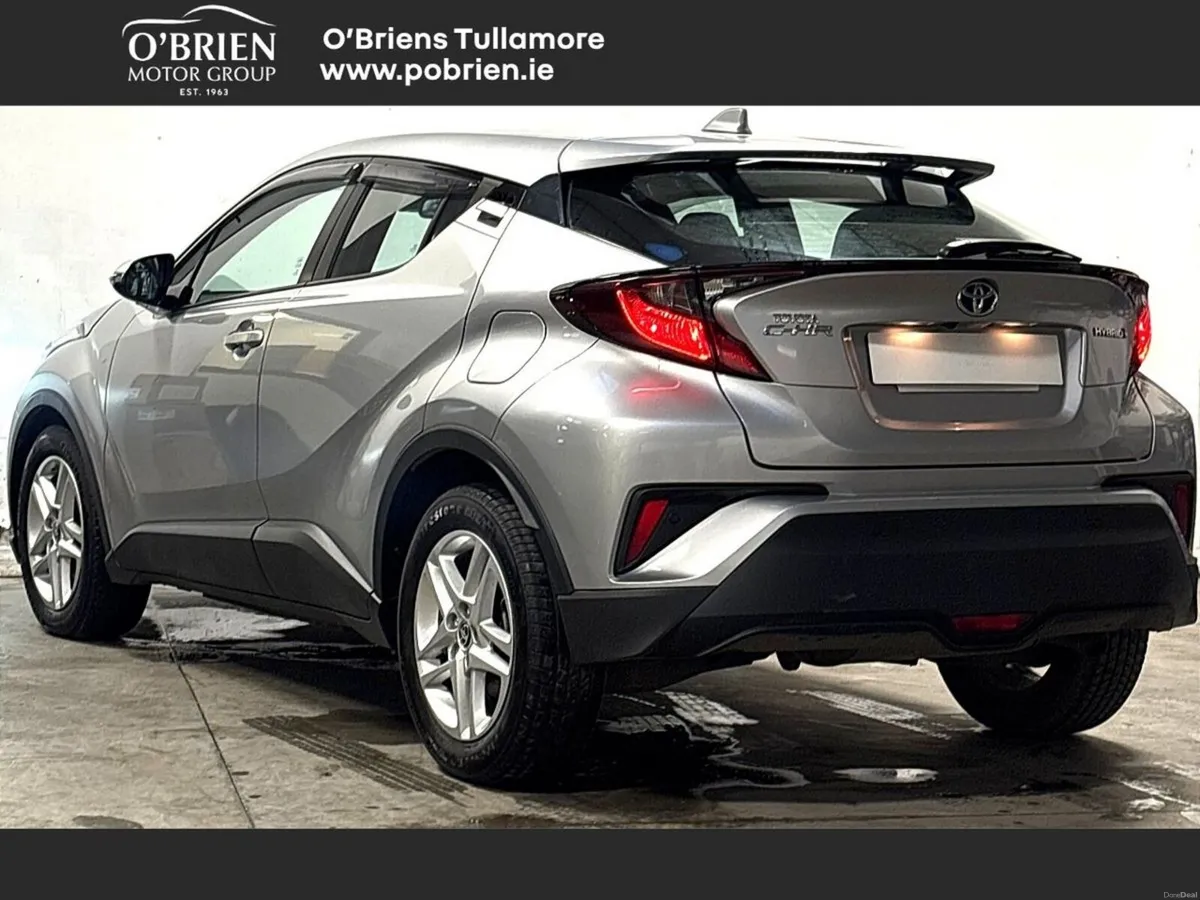 Toyota C-HR 1.8 HYBRID SPORT - Image 3