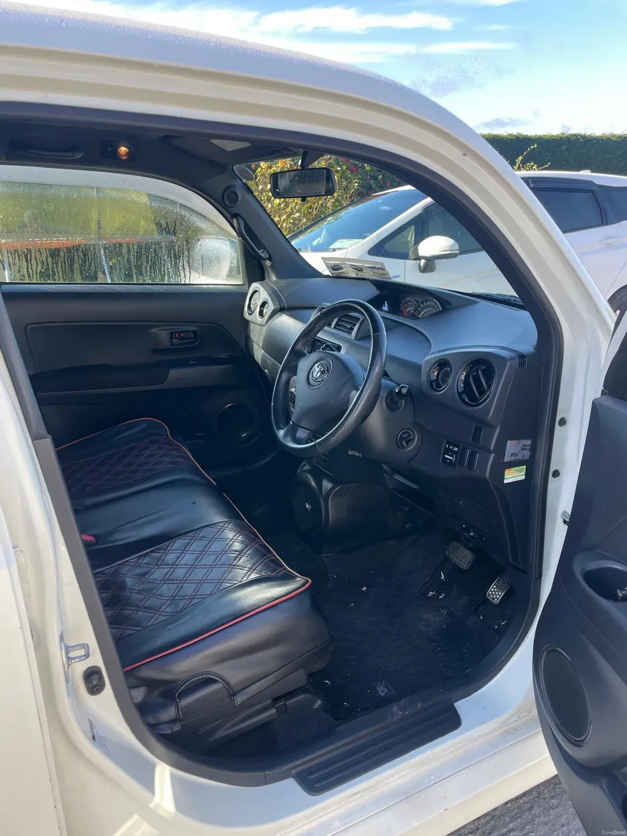 Toyota bB 2011 - Image 4