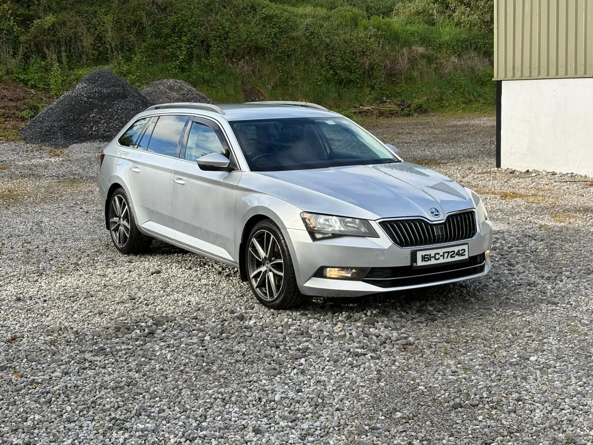 2016 Skoda Superb - Image 1