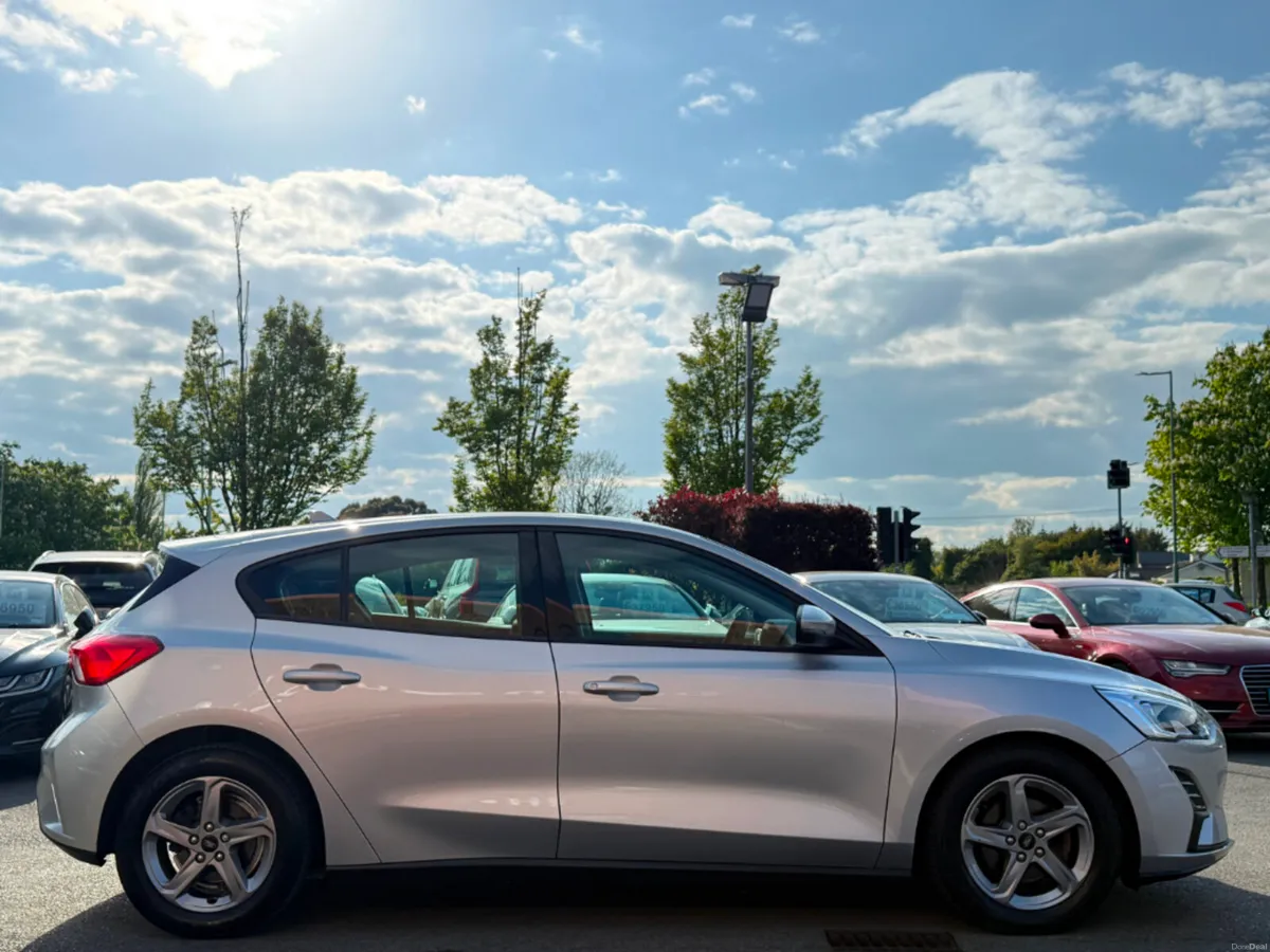 Ford Focus 1.5TDCI STYLE 5DR *NEW MODEL* - Image 4