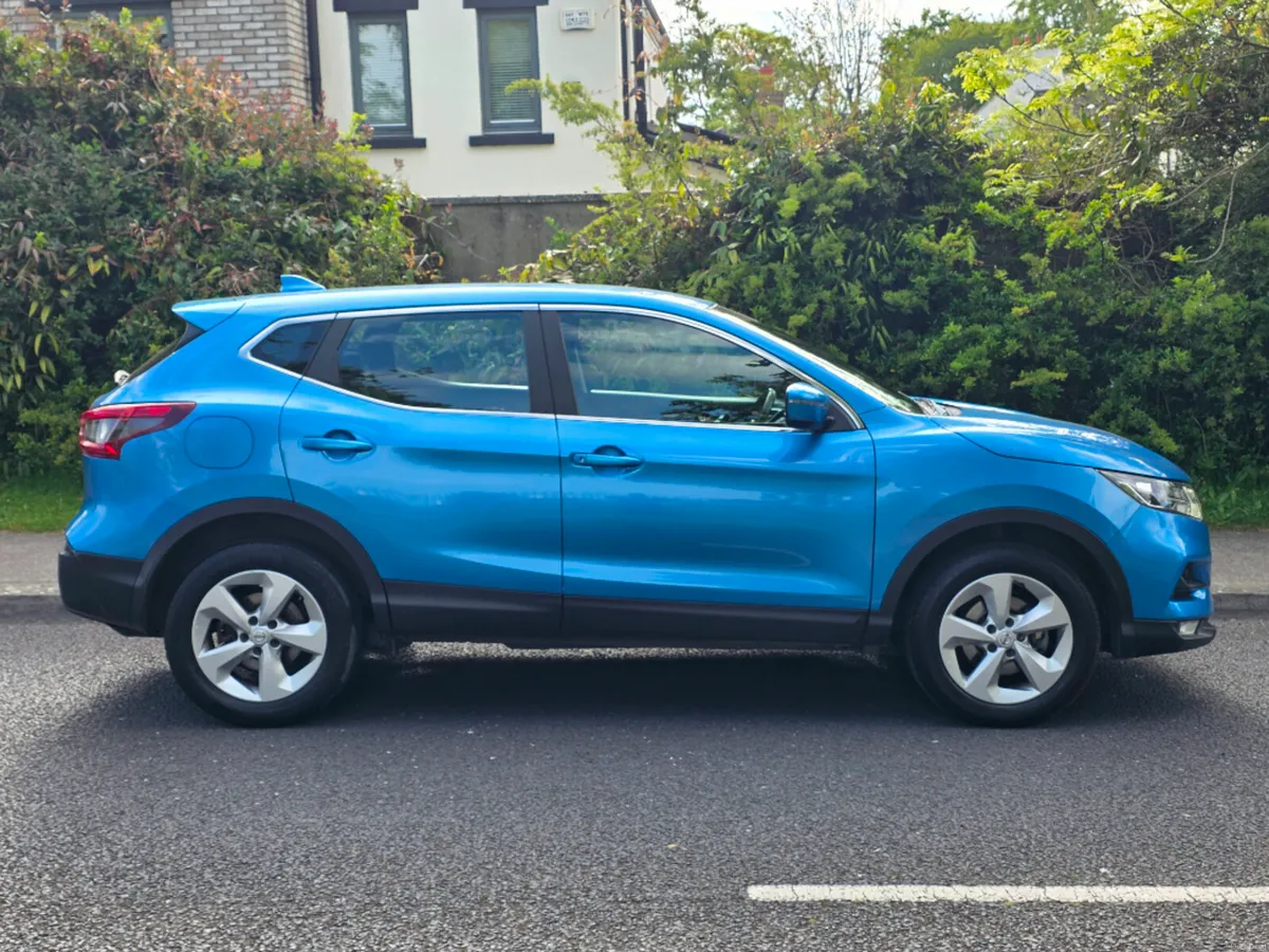 Nissan Qashqai 1.5 DCI Acenta Premium 115PS 5DR - Image 2