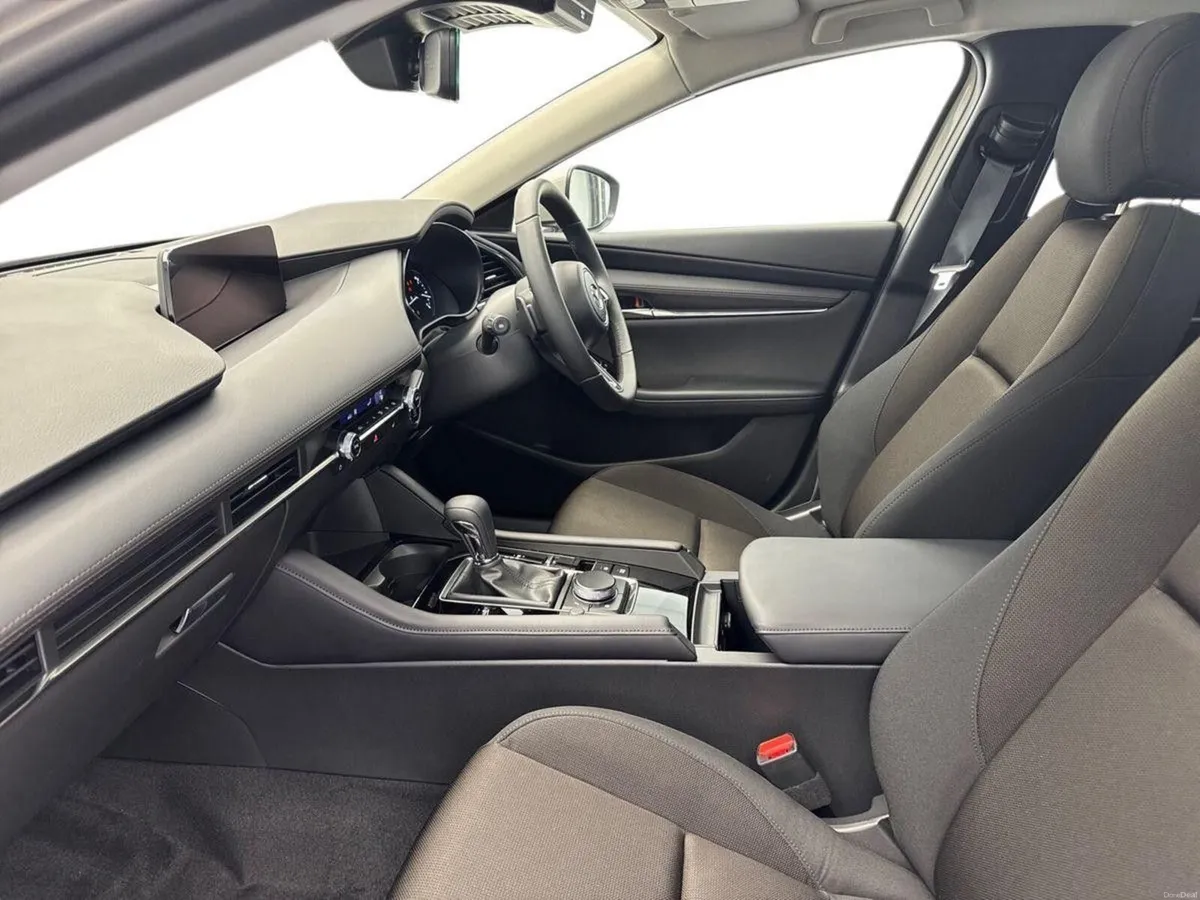 Mazda Mazda3 2.0 EXEC LINE *AUTO* €120 PER WEEK ON - Image 2