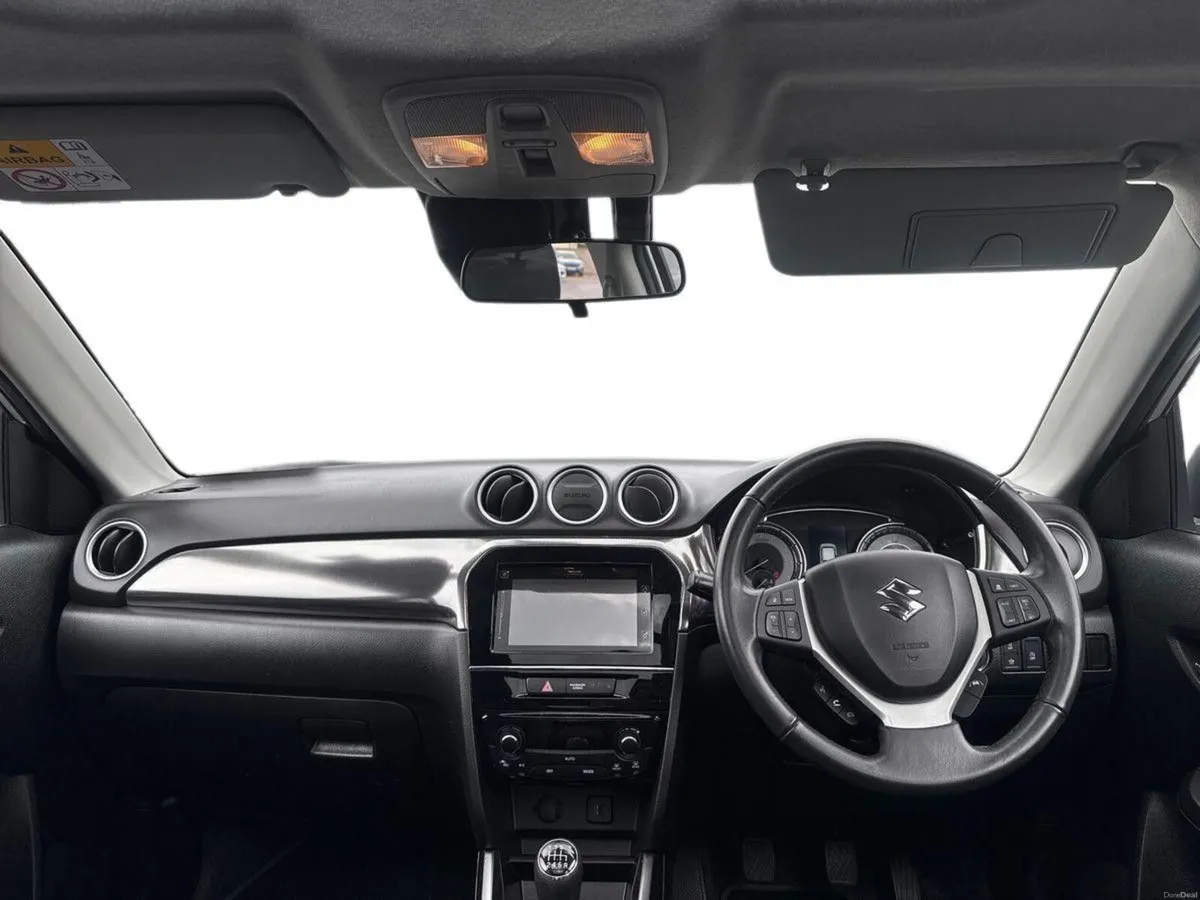 Suzuki Vitara 1.4 Hybrid SZ4 MT - Image 2