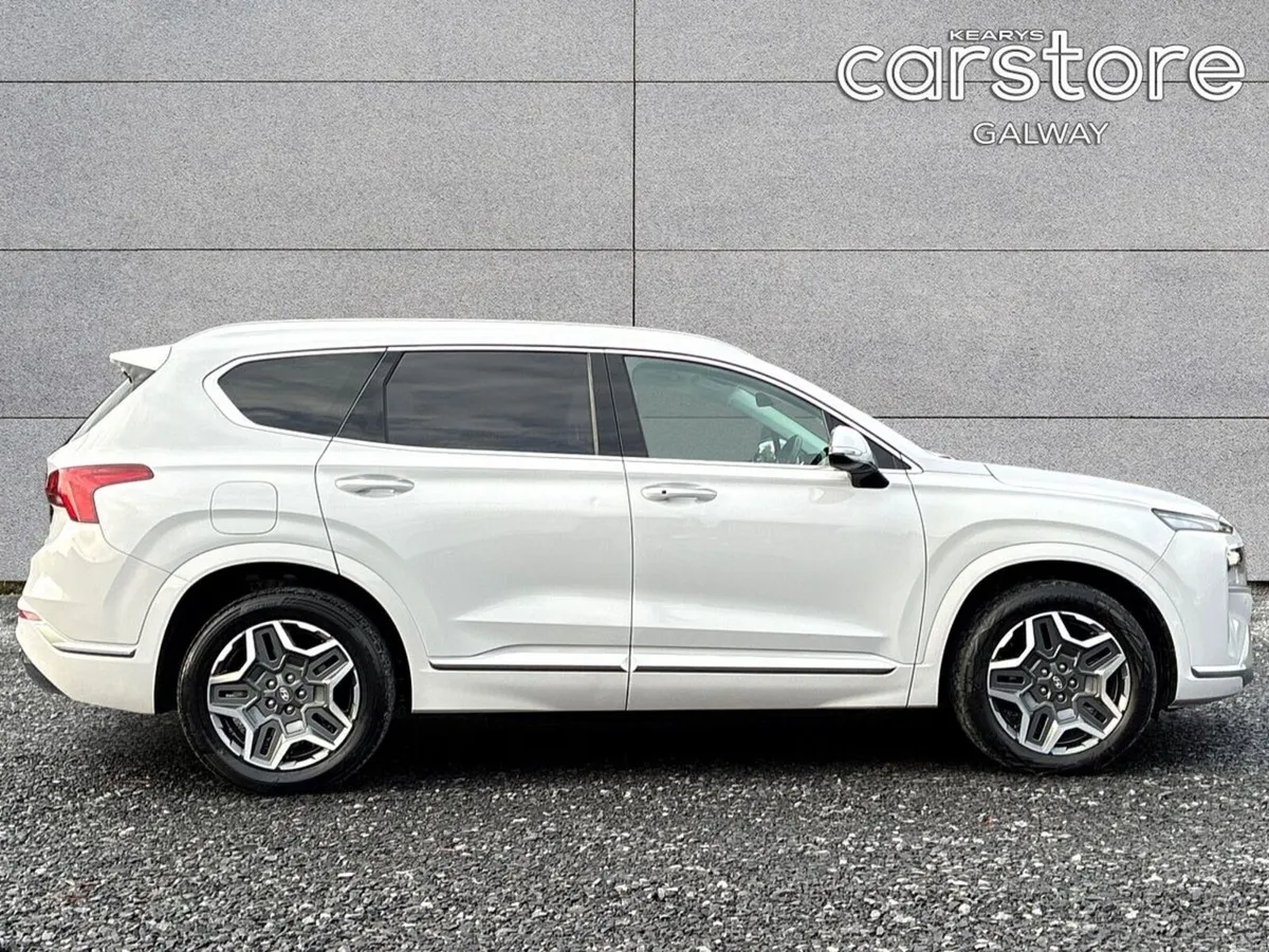 Hyundai Santa Fe 1.6 PHEV 4WD Executive Plus Auto - Image 3