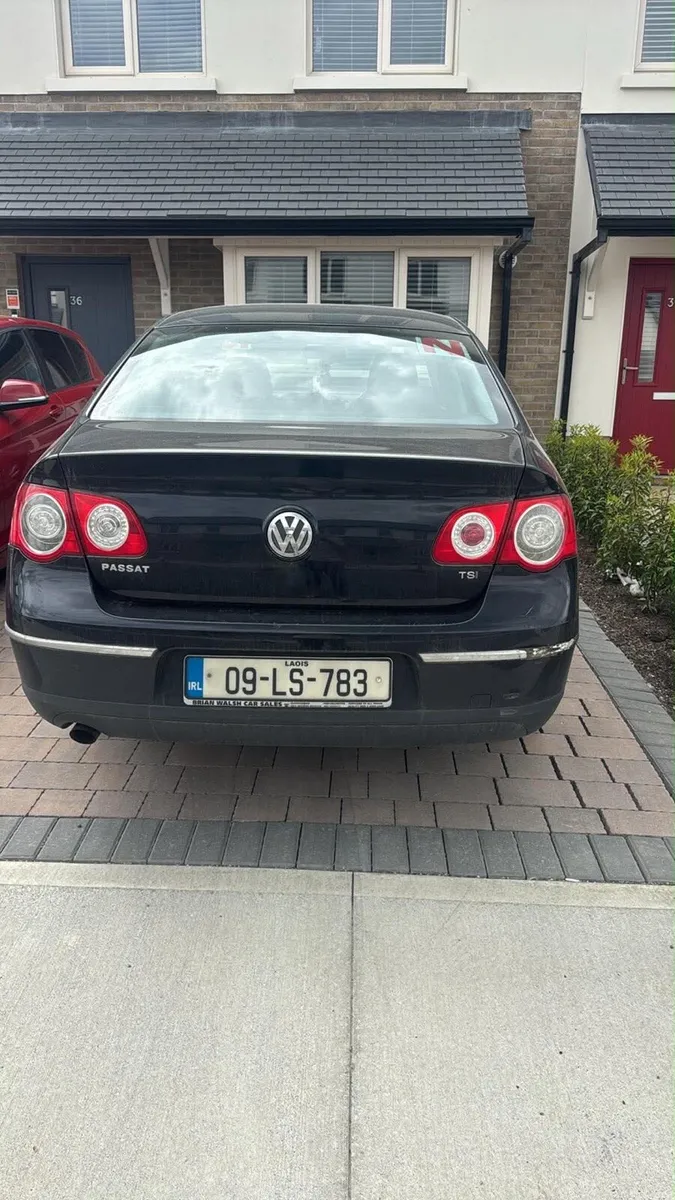 VW Passat 2009 - Image 2