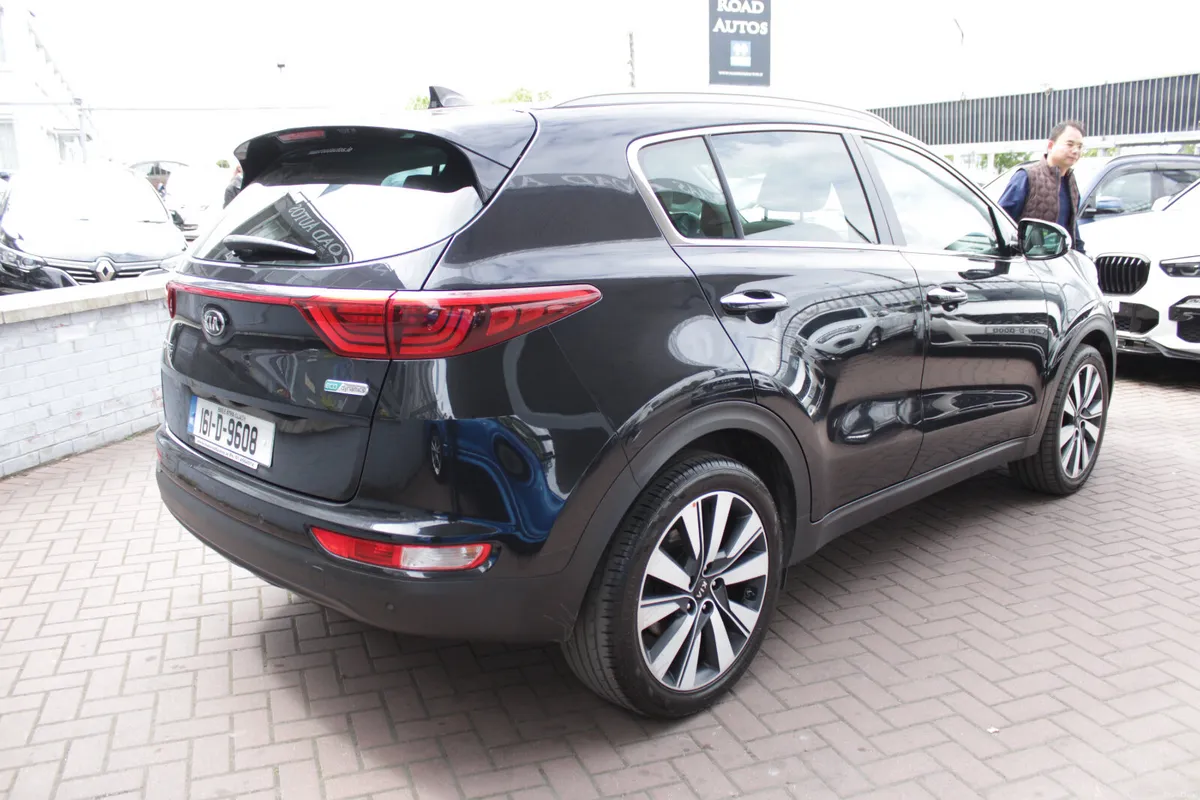 2016 KIA SPORTAGE 1.7 D GSE 5DR - Image 4