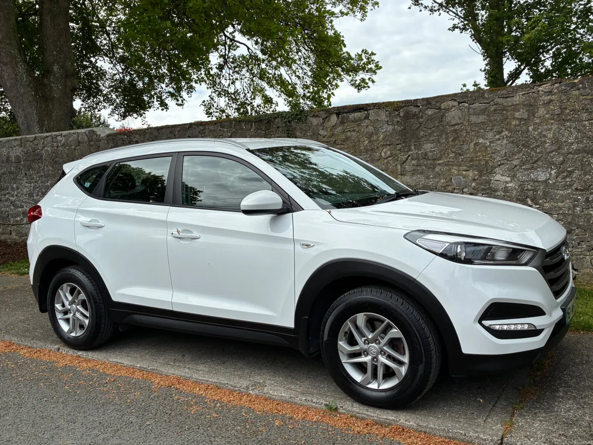 HYUNDAI TUCSON 1.7 CRDI SUV - Image 1