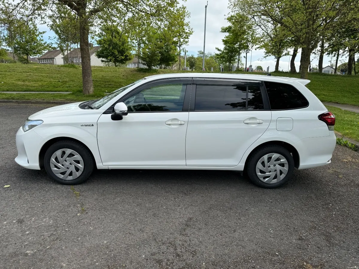 2020 Toyota Corolla Fielder Hybrid | Auto | Safety - Image 4