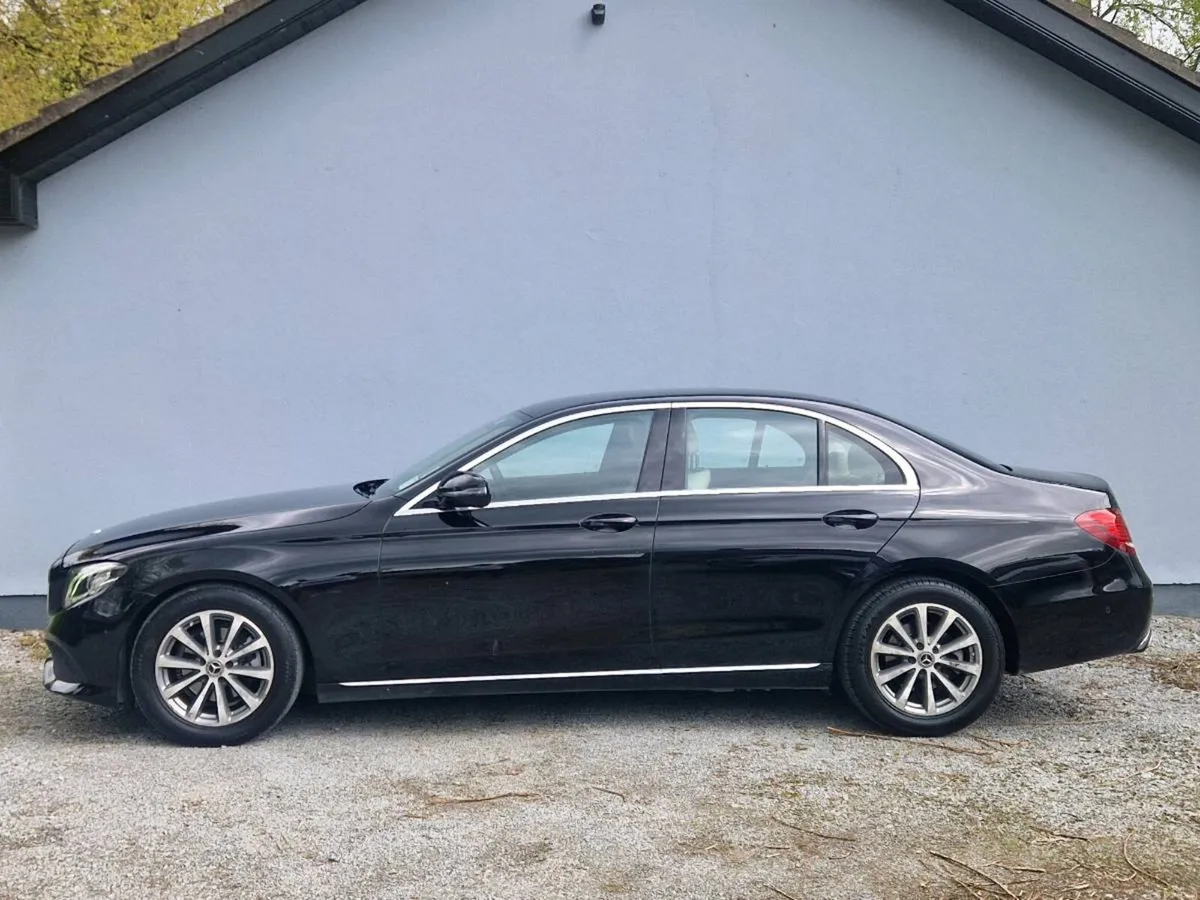 2017 E200 AUTOMATIC BEIGE LEATHER - Image 4
