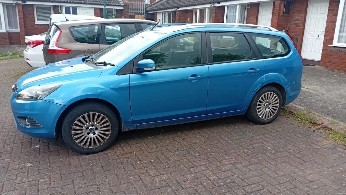 Ford Focus 2010 - Image 4