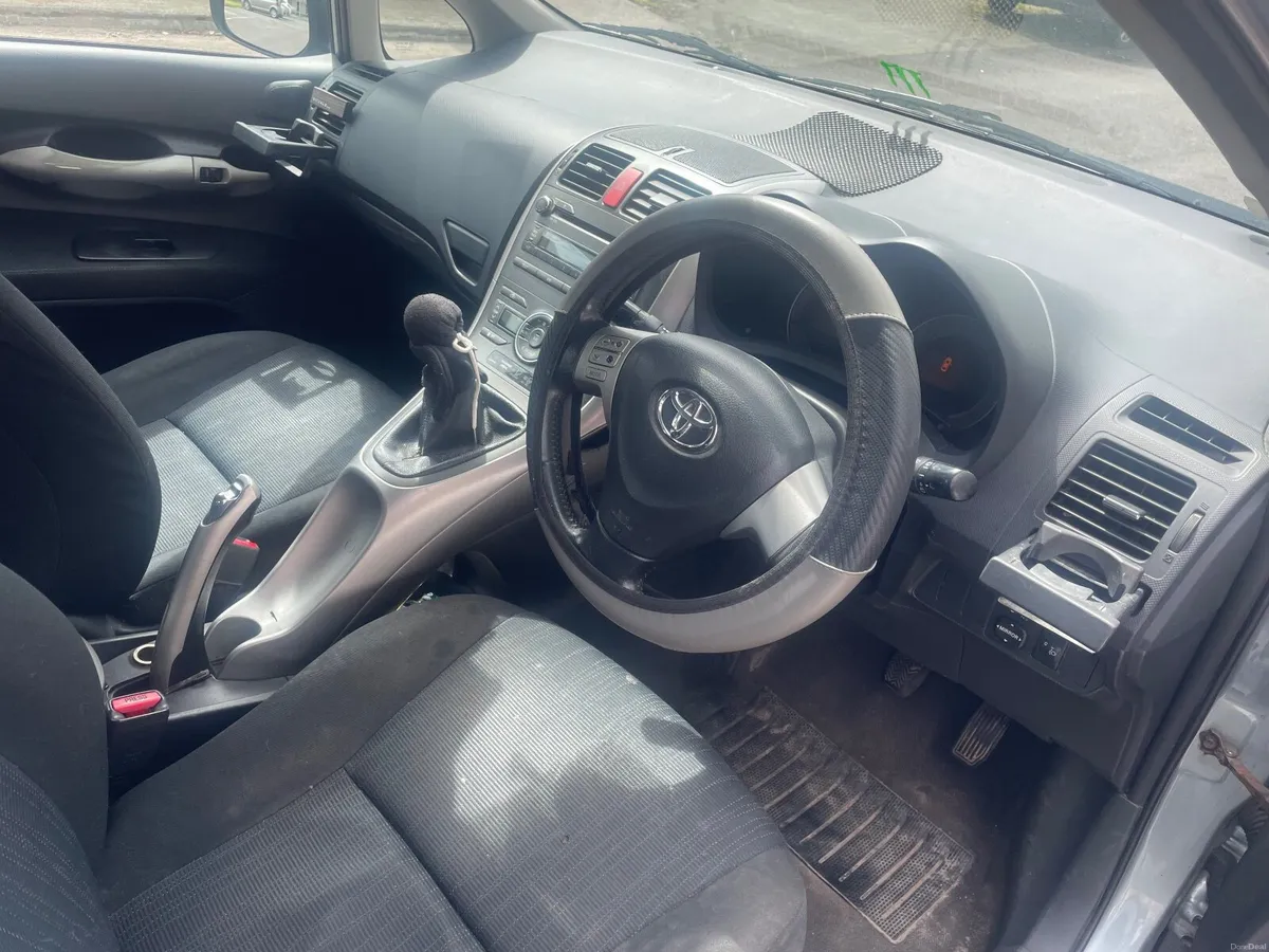 Toyota Auris 2009 - Image 1