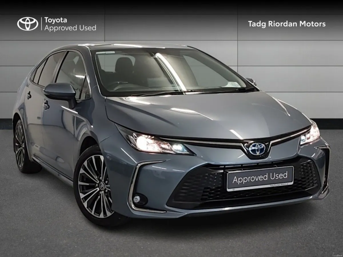 Toyota Corolla LUNA SPORT SALOON - Image 1