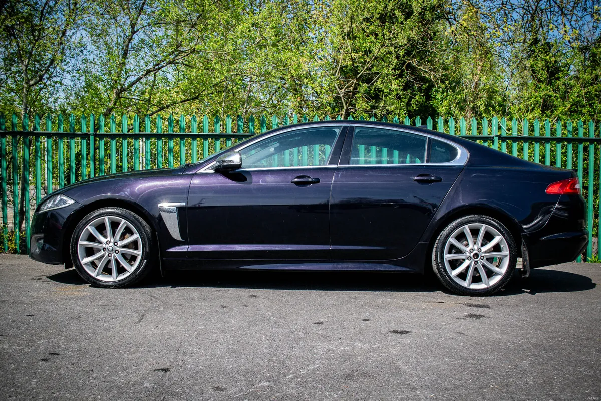 2013 Jaguar XF 2.2D Sport *High SPEC* AUTOMATIC - Image 6